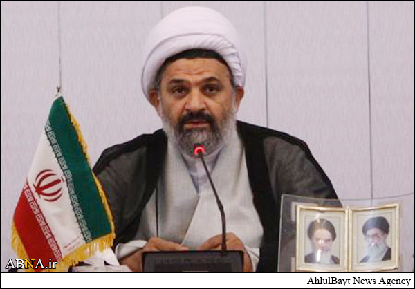 مدیرکل تبلیغات استان قم: تلاش آمریکا برای از بین بردن داعش مضحکانه است